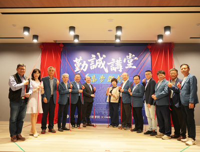 中正大學與企業深化合作　邀義雲企業家通識課傳授成功心法